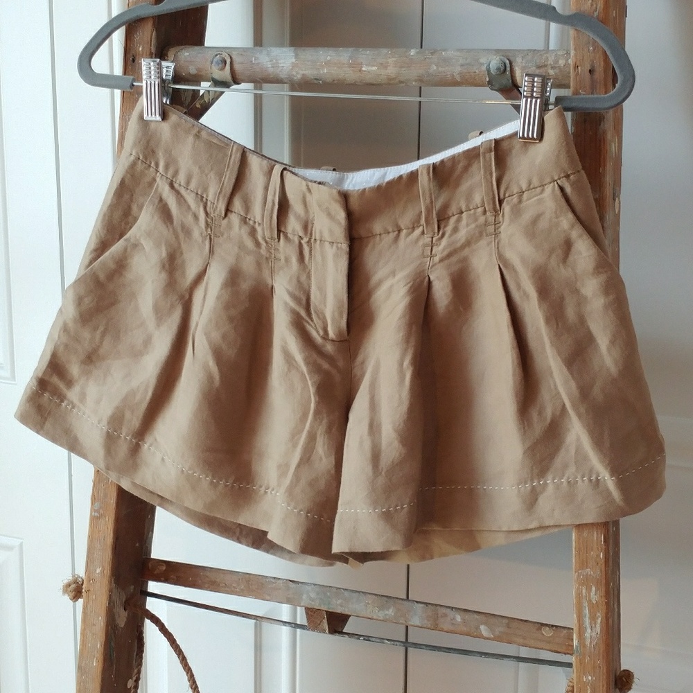 Anthropology Cartonnier Pleated Shorts