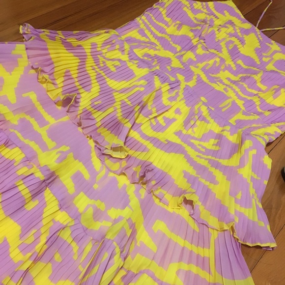 NWOT☀️Tiered dress - Picture 2 of 4