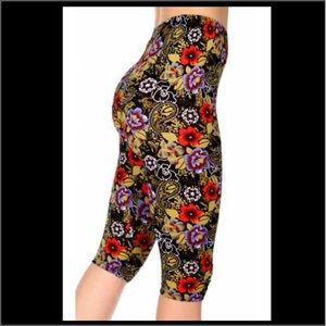 Paisley Floral Capri Softbrush  Legging