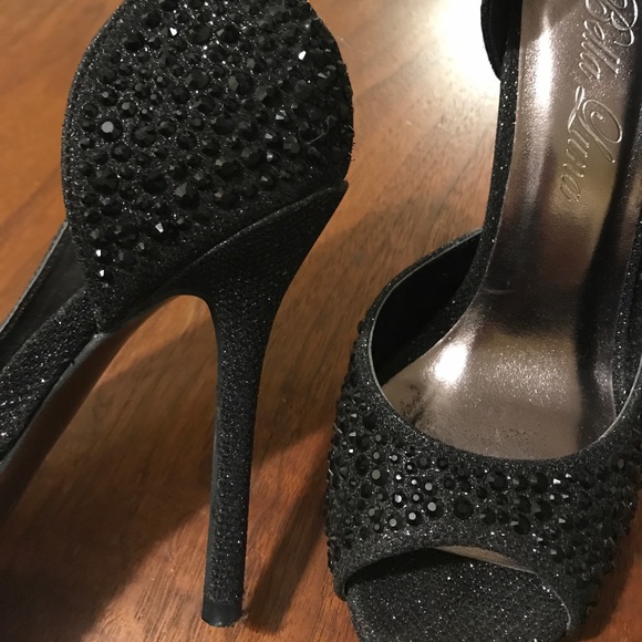 black sparkly high heel shoes