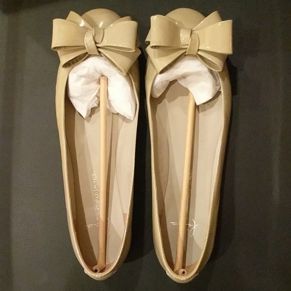 Pliner patent leather flats