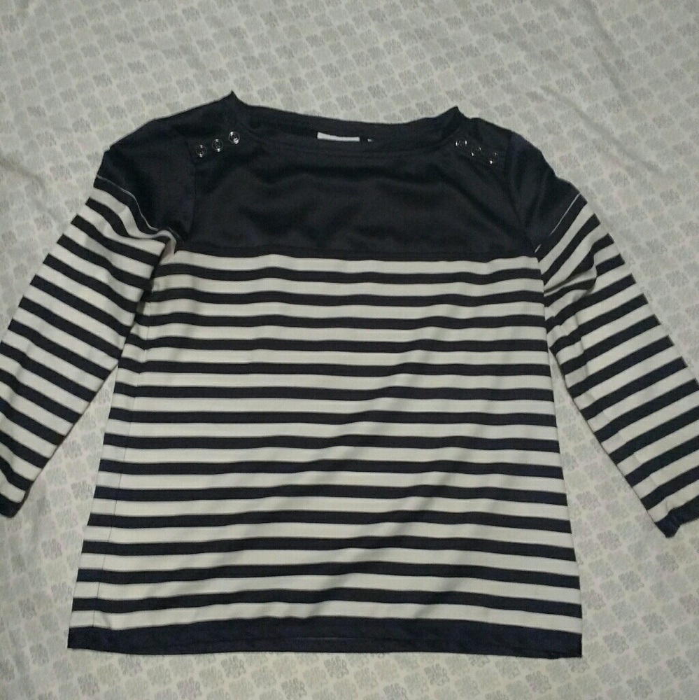 NY&Co Navy and white 3/4 top
