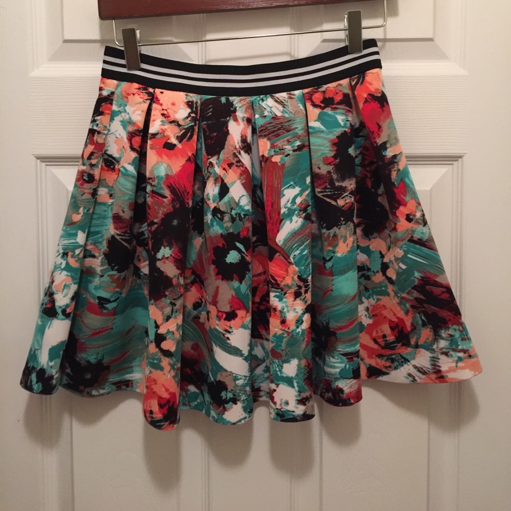 Love...ady mini flare skirt