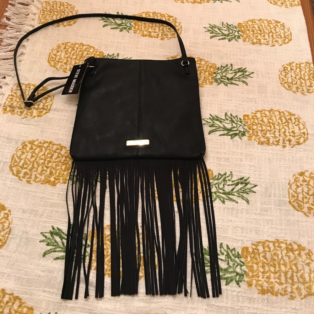 🔥NWT Steve madden black fringe side straps purse