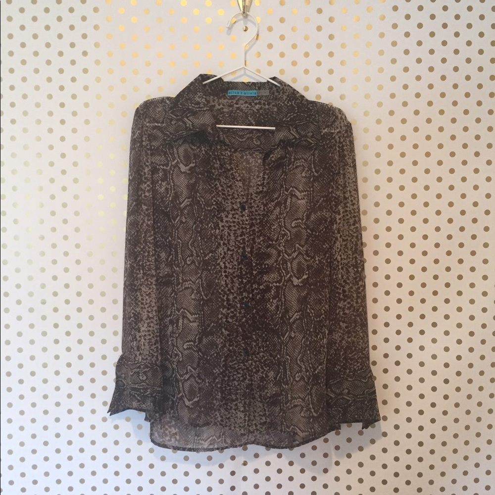 📍FINAL SALE 📍Alice + Olivia Silk blouse