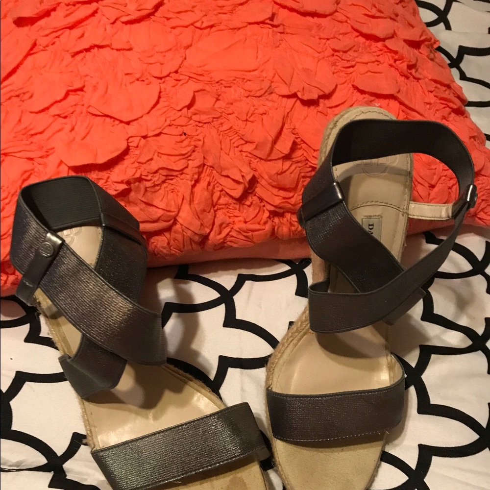 Dana Buchman wedges