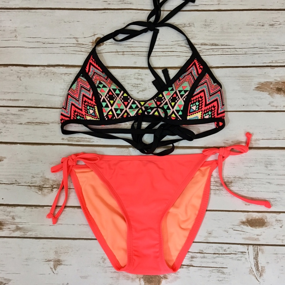 Xhiliration neon geometric print bikini