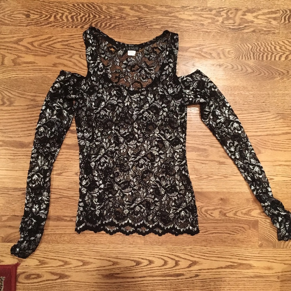 Venus Open Shoulder Black/Silver Long Sleeve