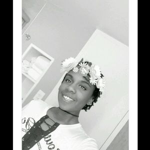 Meet your Posher, Mia