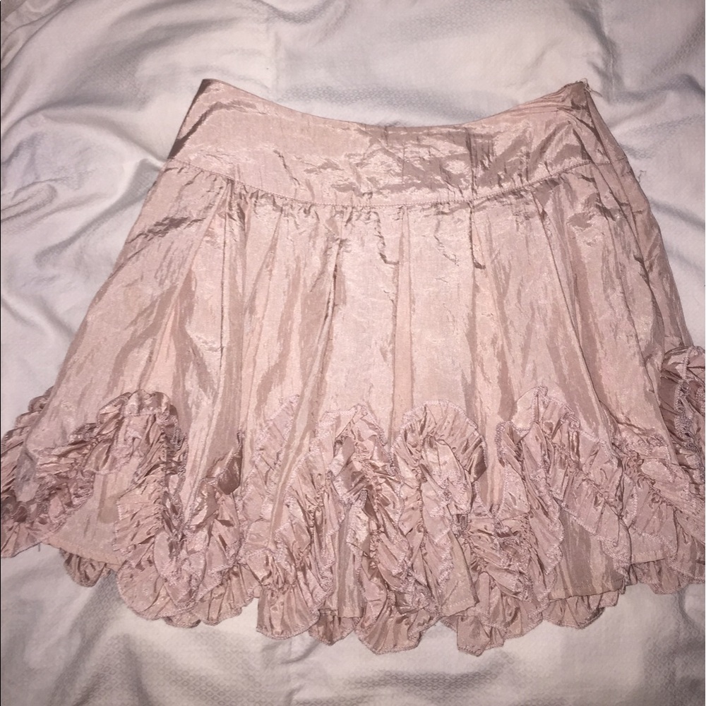 Gorgeous flowing light pink skirt