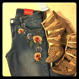 NWT❗️ GUESS Floral🌺 Skinny Jeans🌷🌹🌺🌸