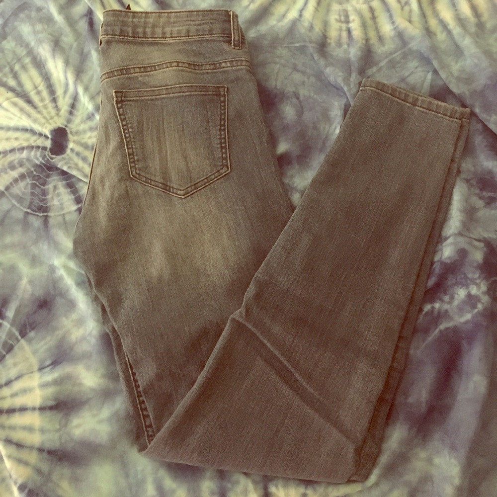 Skinny light blue jeans.