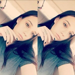 Meet your Posher, Alexis