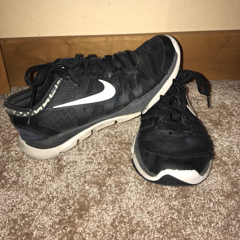 NIKE flex trainers