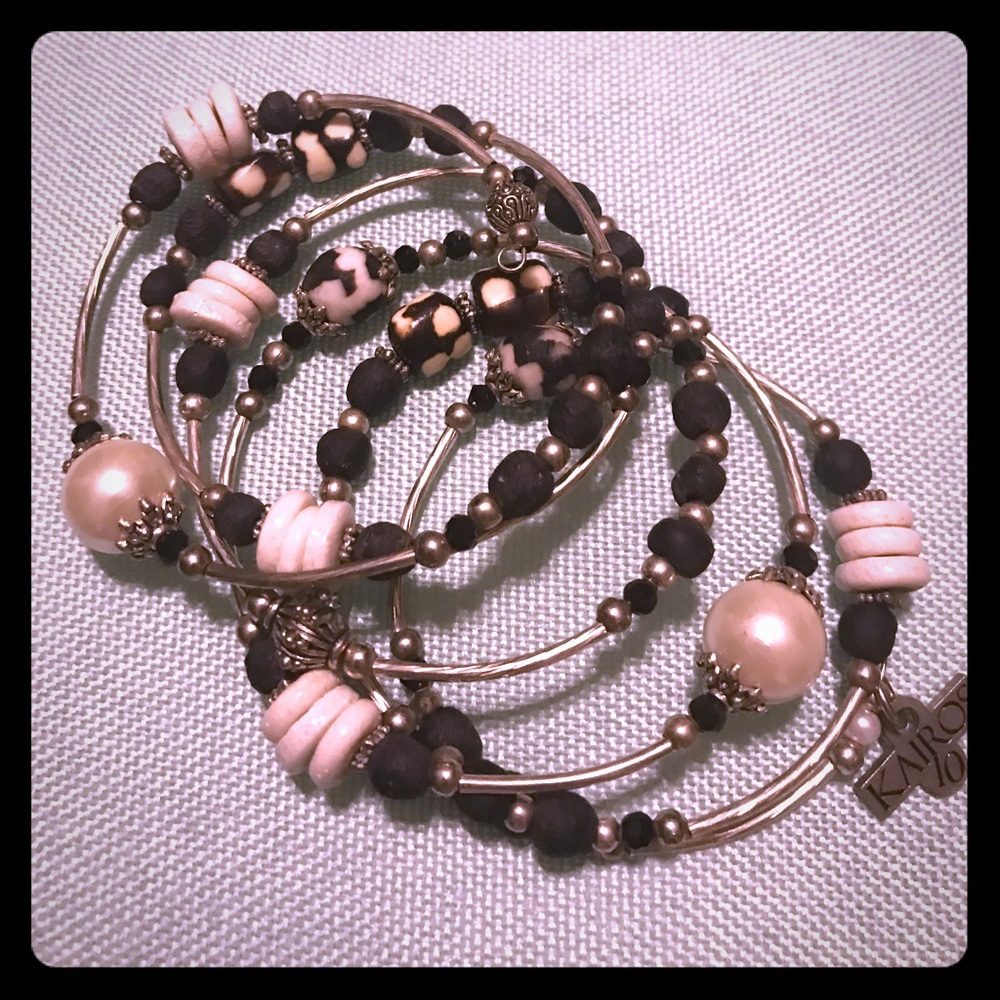 Black/White wrap bracelet