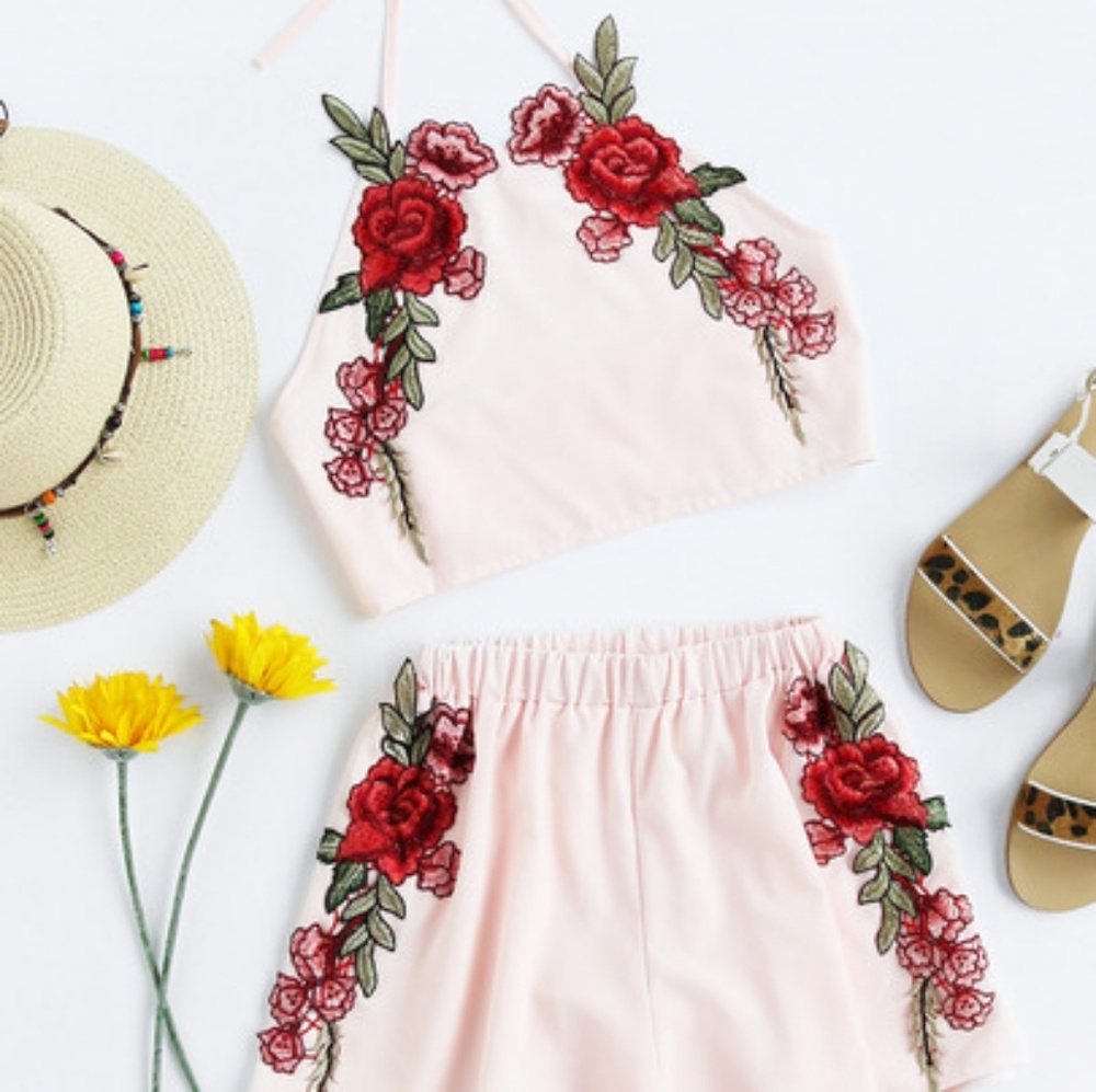 Rose bud crop top /shorts