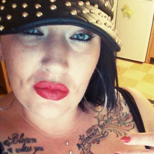 Meet your Posher, Desiree