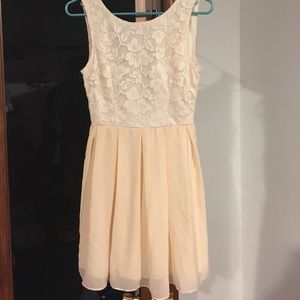 Gorgeous Dress!!