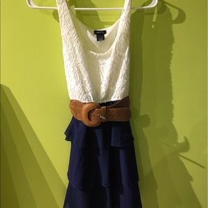White and Navy Dress With Detatchable Belt