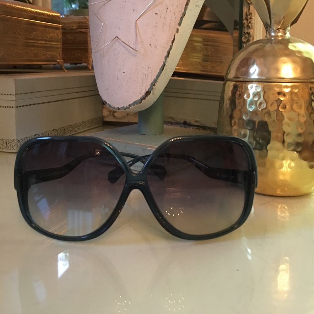 Authentic Diane Von Frustenberg Sunglasses