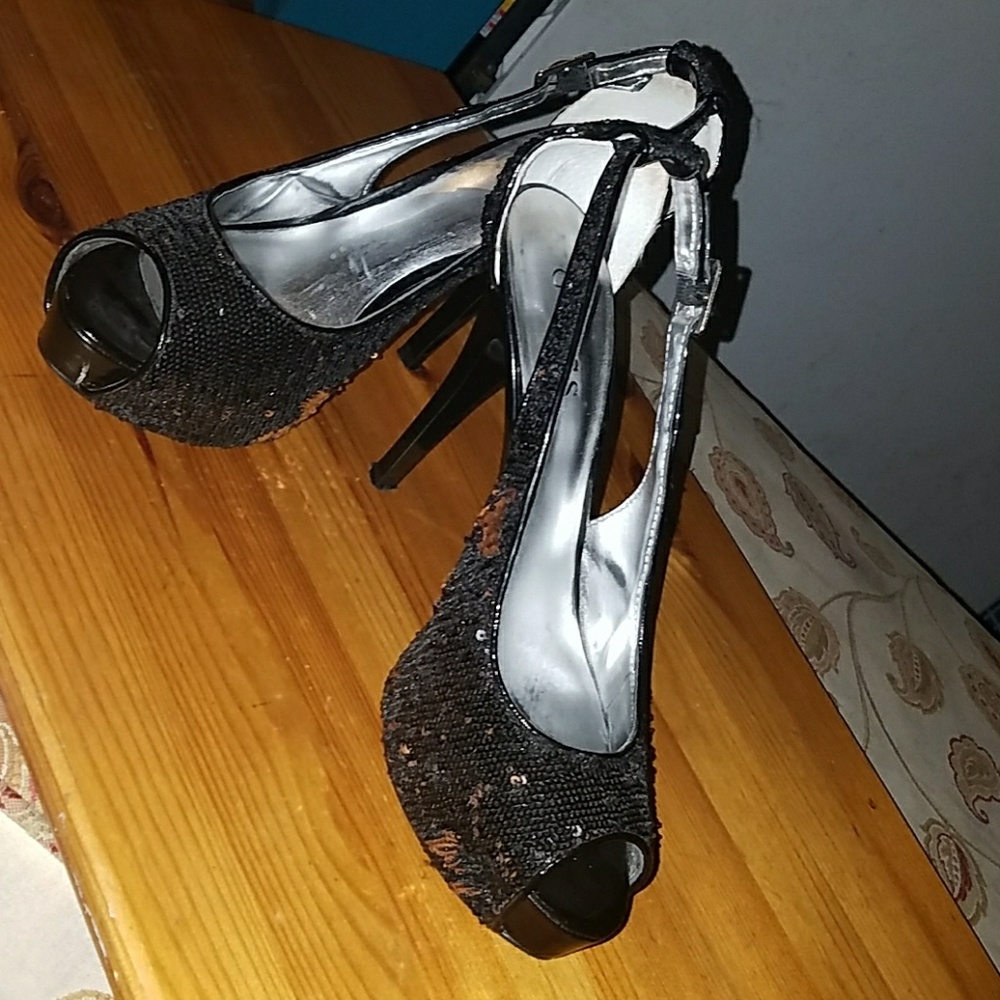 Guess High Heels