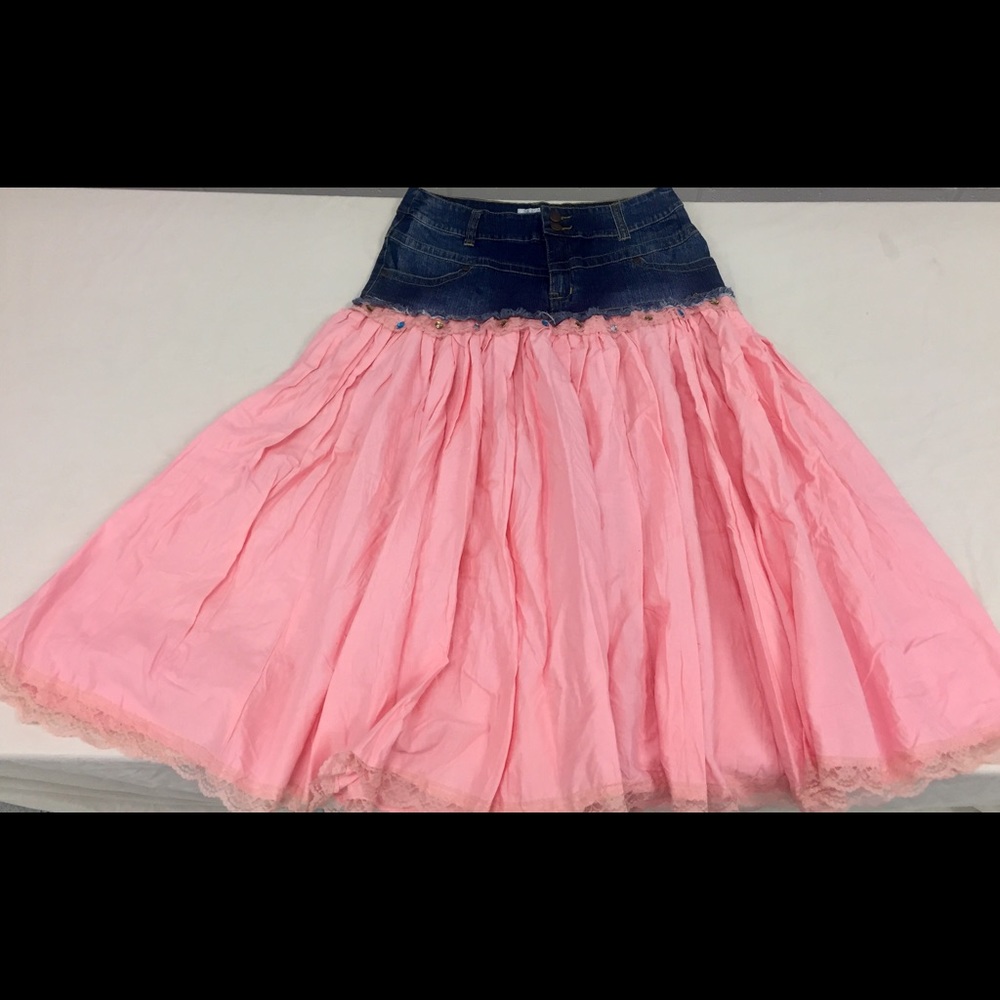New Connection 18 Size M 100% Cotton Denim Skirt.