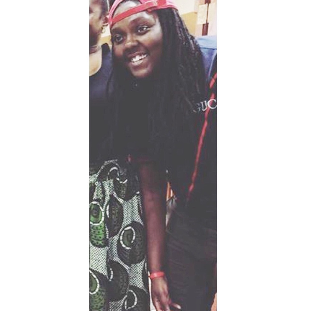 Meet your Posher, Abril