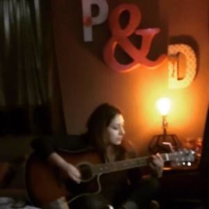 Meet your Posher, Dee