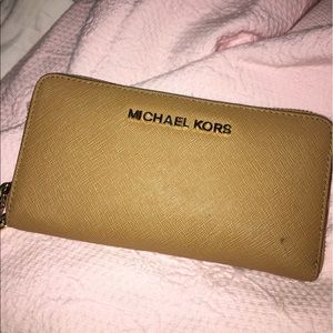 Michael kors wallet