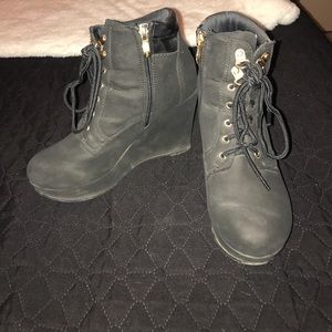 Combat boot heels