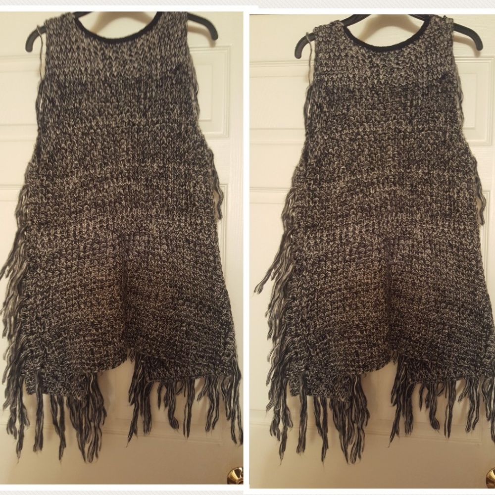 Cute shaggy fur vest.Great with jeans&a ttee shirt - Picture 5 of 5