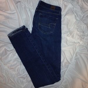 American Eagle dark wash skinny jeans
