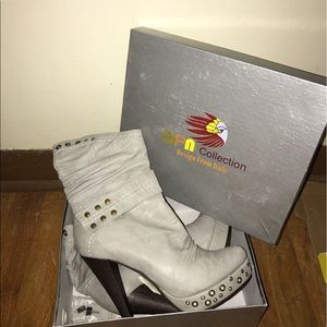 Light grey ankle, high heel boots