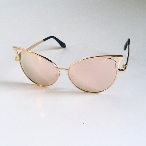 Retro-style Rose Gold Sunglasses - Picture 3 of 3