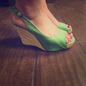 🌈🎉💥Green Wedges