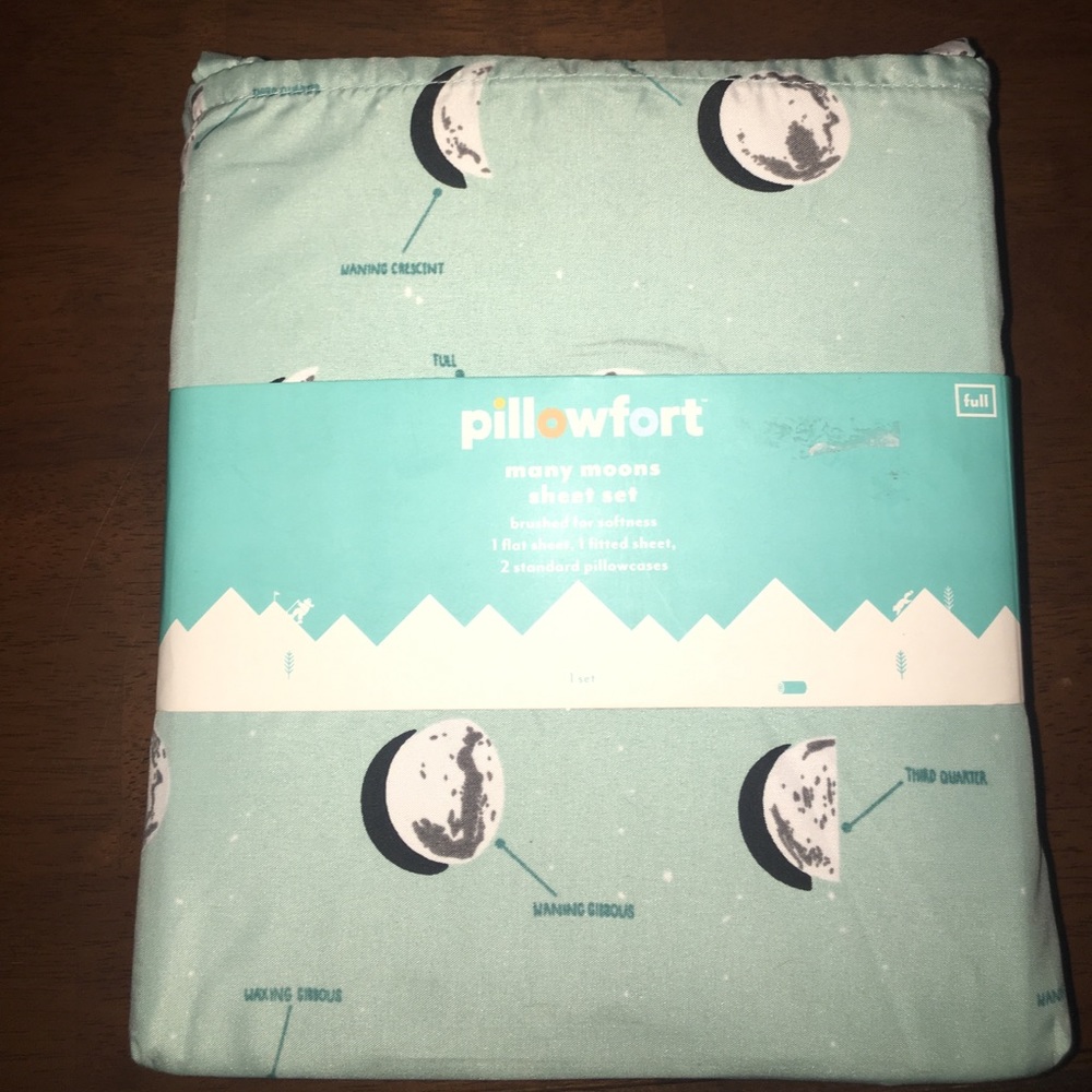 Pillowfort many moons full sheet set
