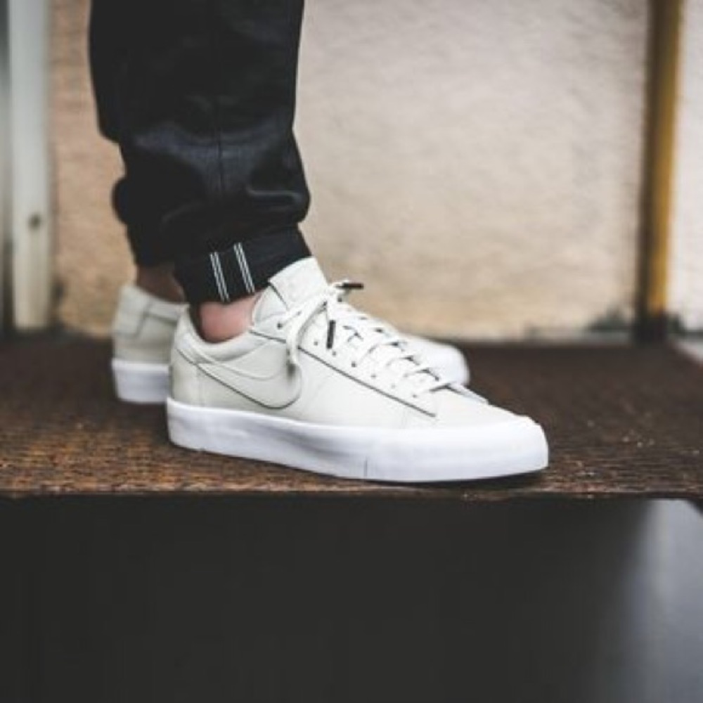 Nike blazer studio QS light bone color