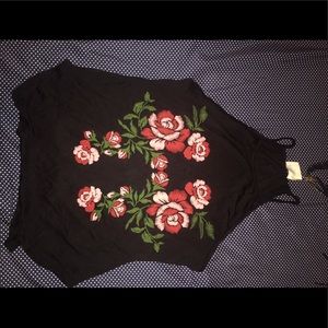 Cute shirt with choker attached to it