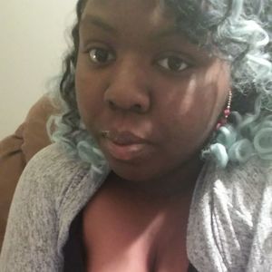 Meet your Posher, Brittney