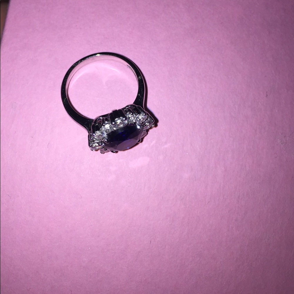 ring - Picture 2 of 2
