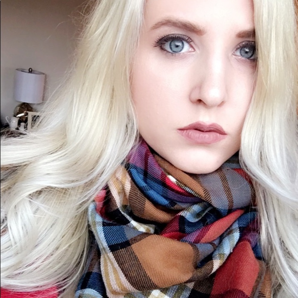 Meet your Posher, Maddie