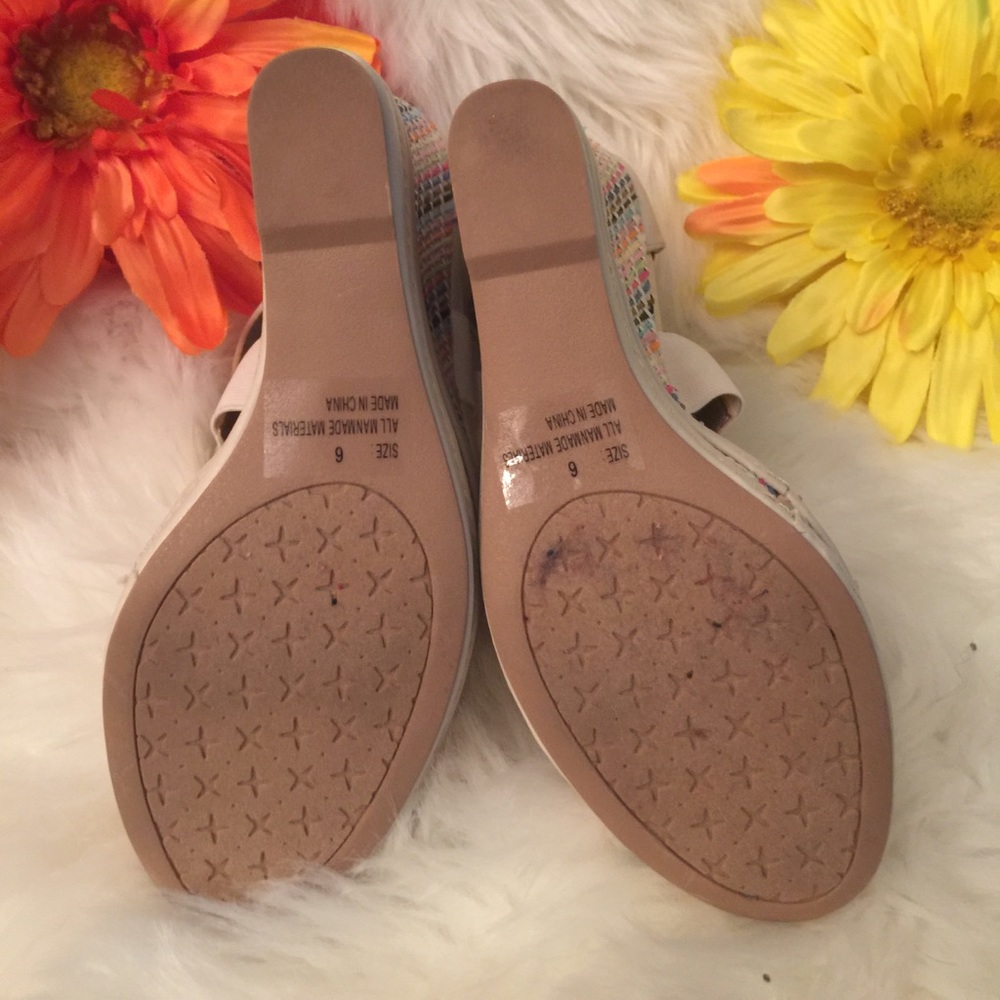 Cute sandal - Picture 5 of 6