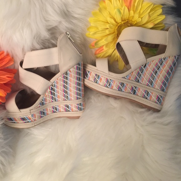 Cute sandal - Picture 3 of 6