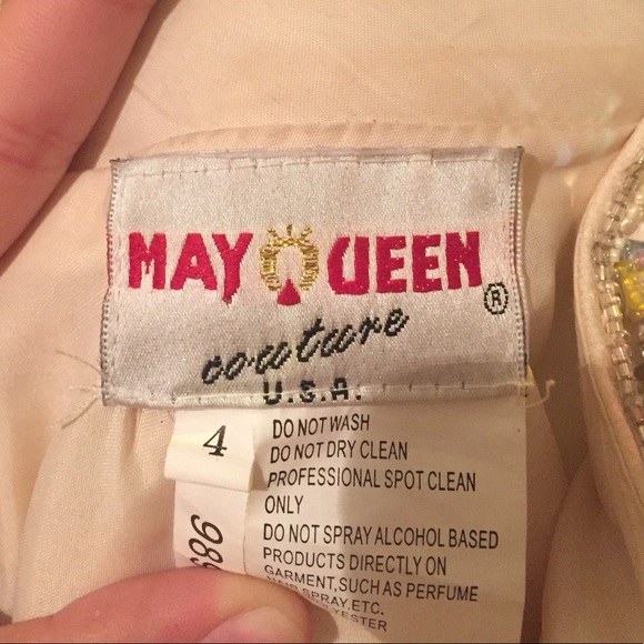 A cocktail dress - Picture 4 of 6