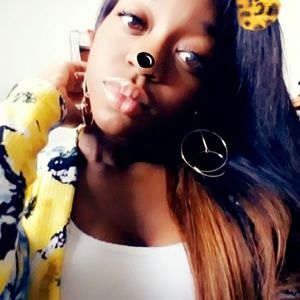 Meet your Posher, Tiffany