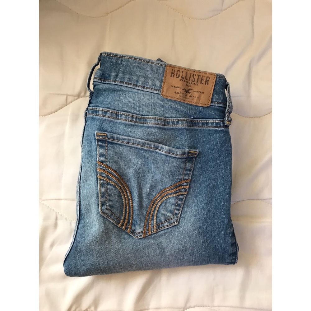Skinny hollister ripped jeans