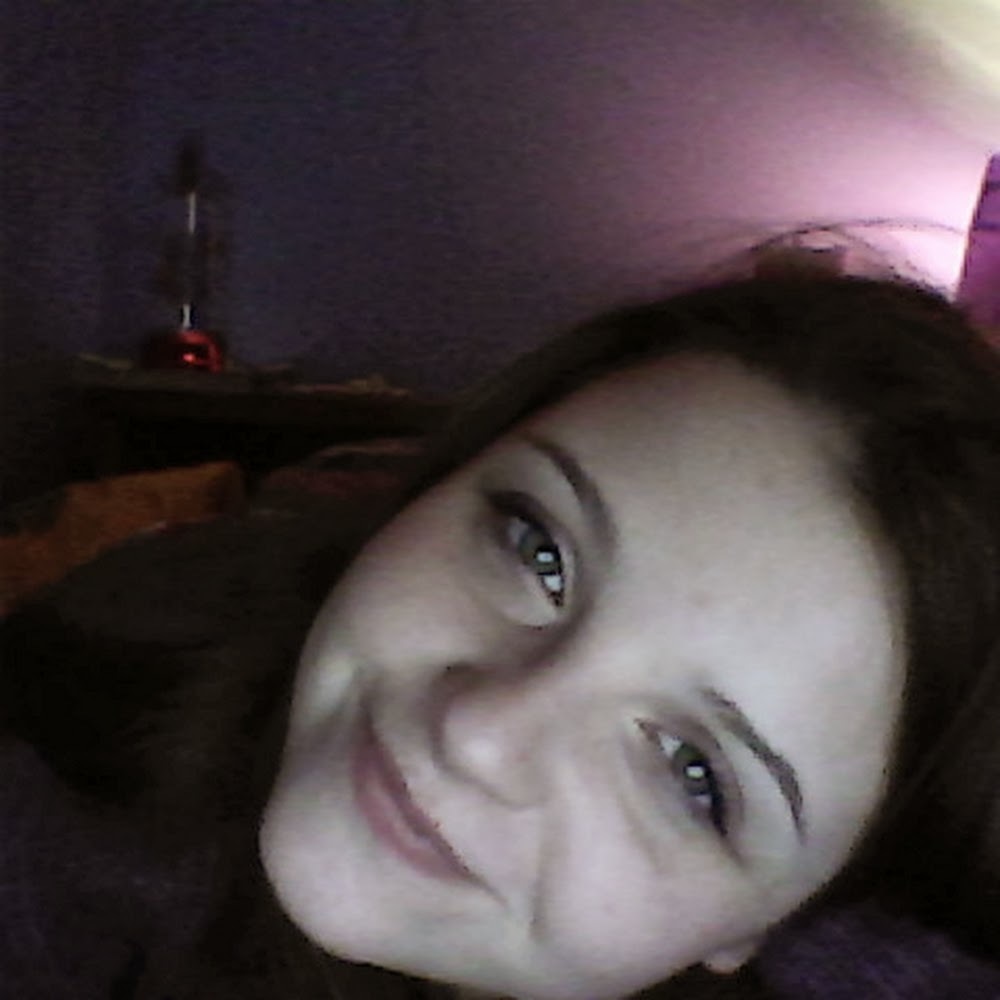 Meet your Posher, Holly