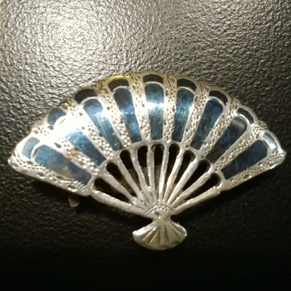 Vintage Sterling Fan Pin .Made in Spain !! - Picture 1 of 8