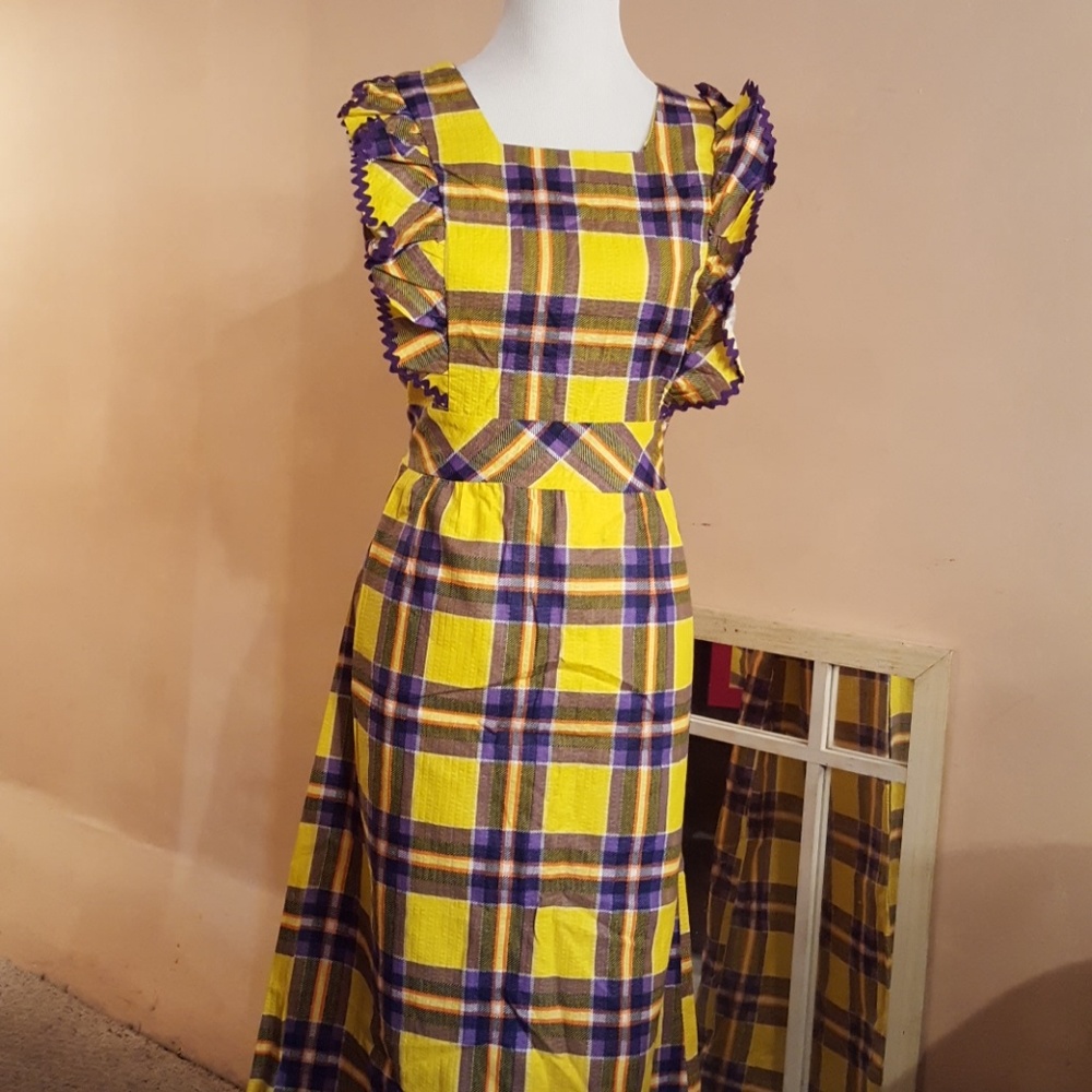 Vintage Sleeveless Ruffled Apron Dress