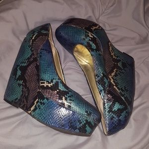 Carlos Santana wedges